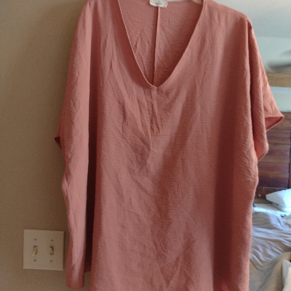 COPY - COPY - Peach Chicsoul top. Size 2X.
